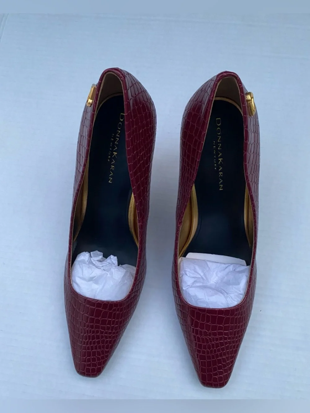 Donna Karan Burgundy Croc-Embossed Pointed Pump with Gold Heel⭐️